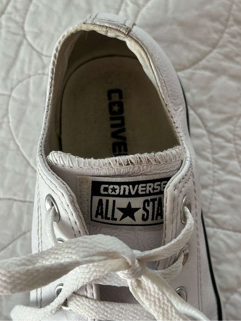 Converse White Leather Chuck Taylor Low-Top Lace-Up Sneakers Classic Prepster - Picture 3 of 8